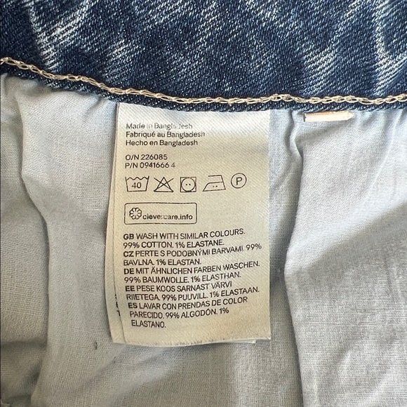 H&M TAPERED HIGH-WAIST ANKLE JEANS - Picture 8 of 8